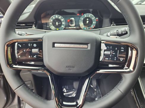 Used 2026 Land Rover Range Rover Evoque S image 18