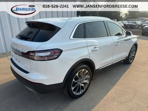 Used 2023 Lincoln Nautilus Reserve AWD/4WD image 7