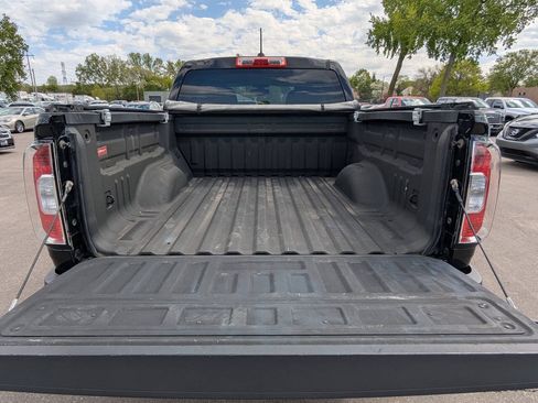 Used 2015 GMC Canyon SLT AWD/4WD image 25