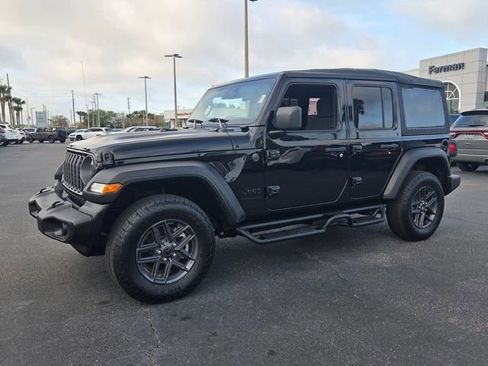 Certified 2025 Jeep Wrangler Unlimited Sport AWD/4WD image 3