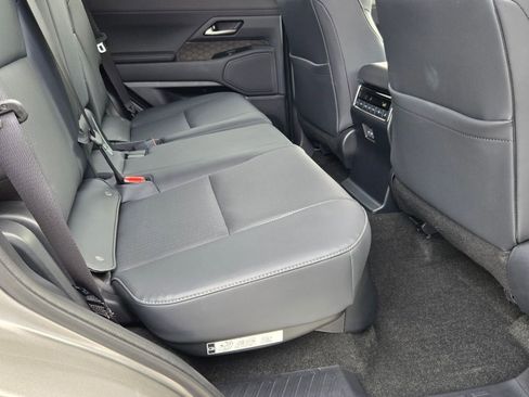 Used 2024 Lexus GX 550 w/ Accessory Package (Z1) image 15