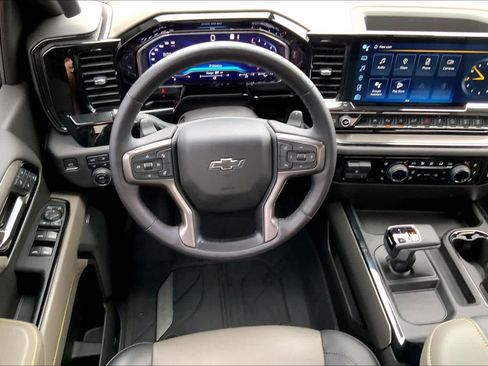 Used 2023 Chevrolet Silverado 1500 ZR2 AWD/4WD image 7