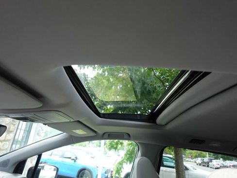 Used 2023 Honda Odyssey EX-L image 23