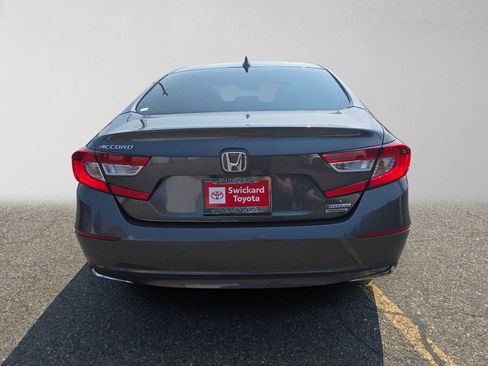 Used 2019 Honda Accord Touring image 4