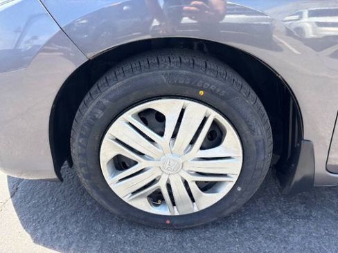 Used 2020 Honda Fit LX image 9