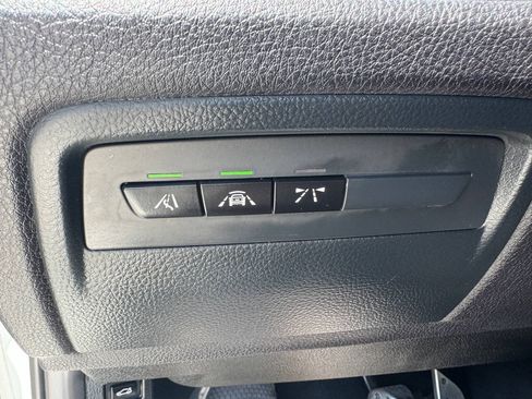 Used 2017 BMW M3 RWD image 21