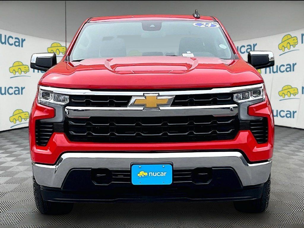 Used 2024 Chevrolet Silverado 1500 LT AWD/4WD image 2