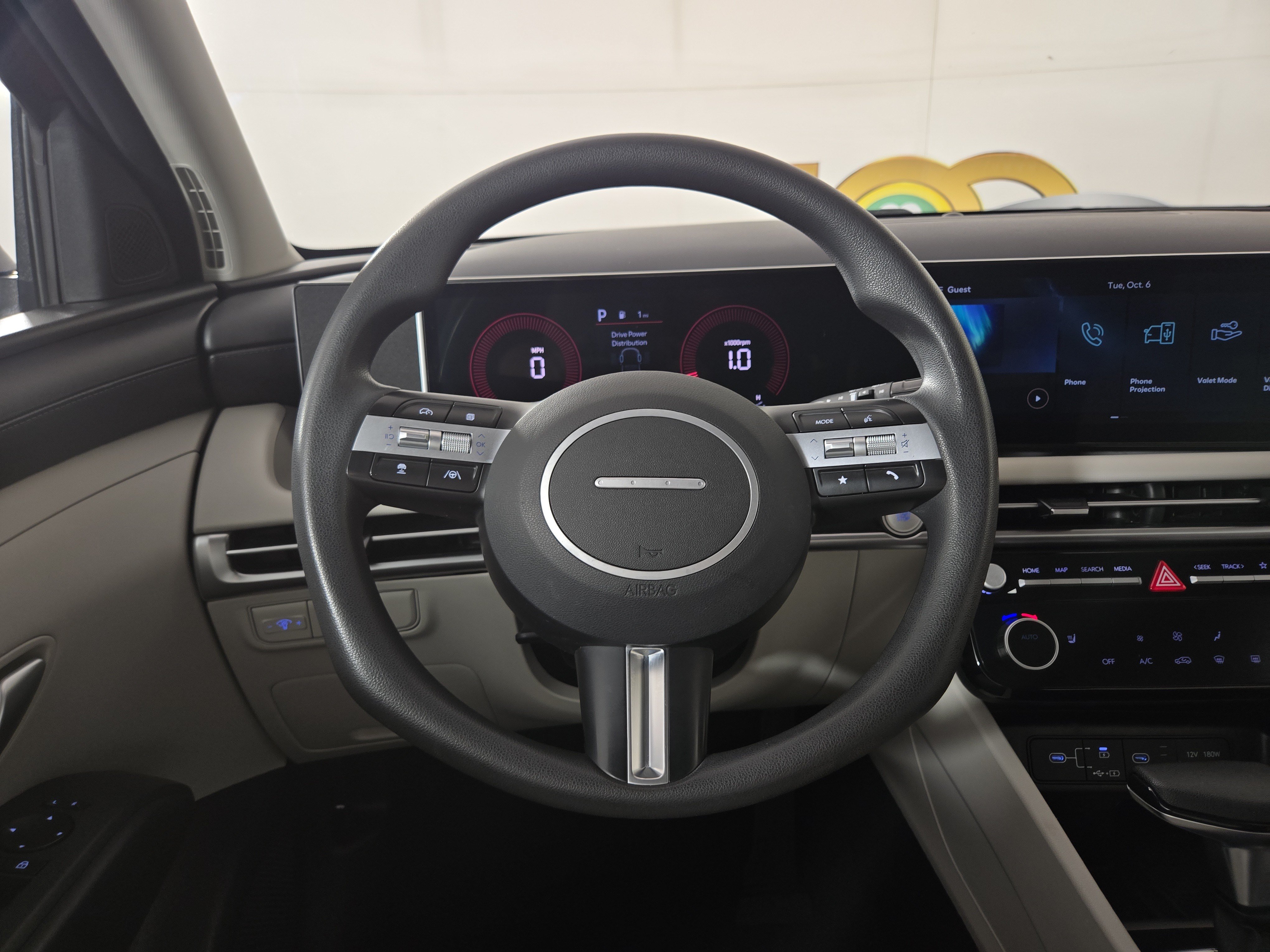 Used 2025 Hyundai Tucson SEL AWD/4WD image 14