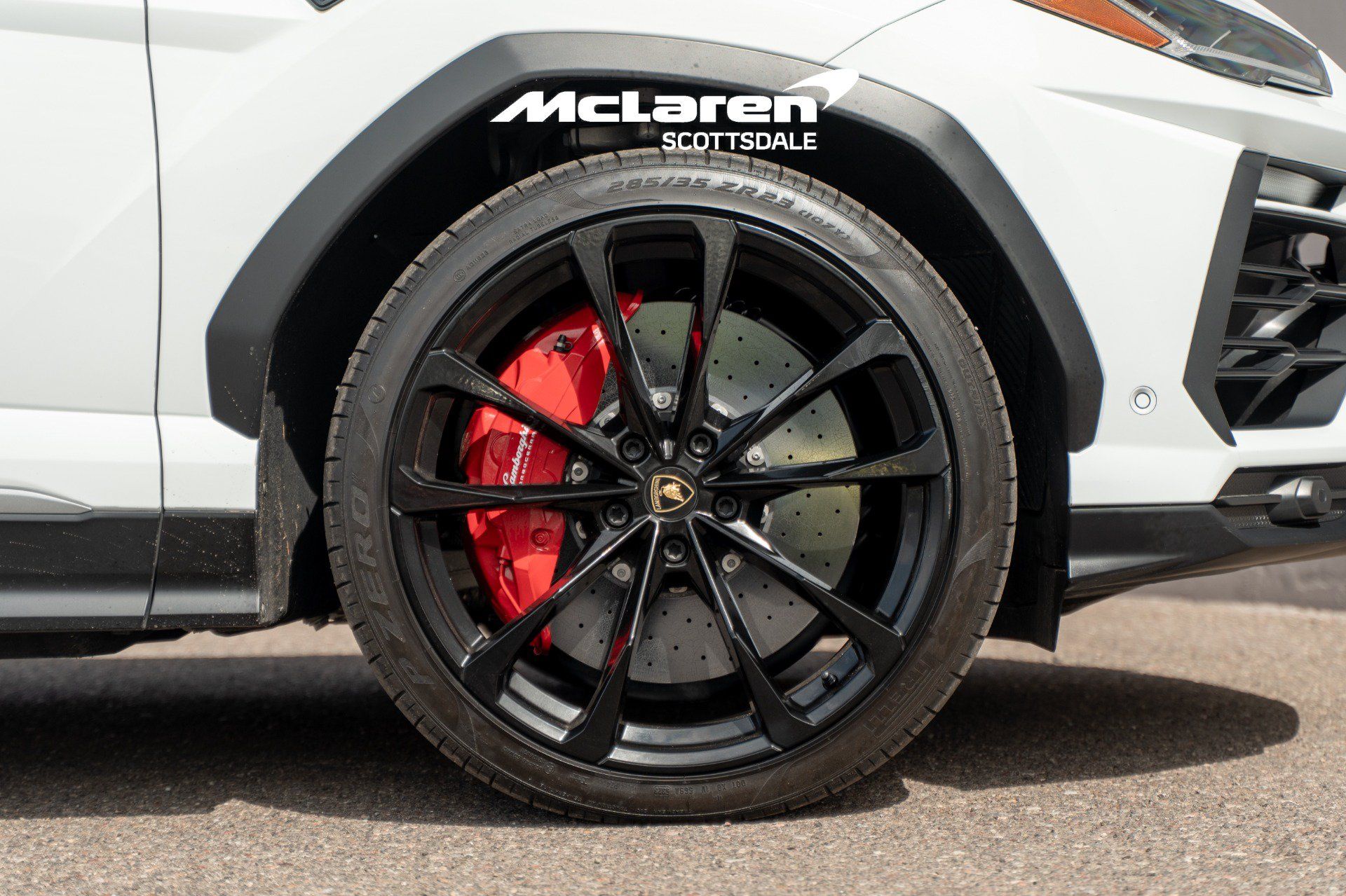 Used 2022 Lamborghini Urus AWD/4WD image 36