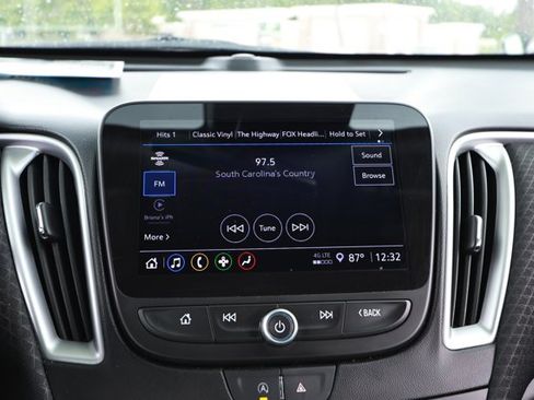 Used 2023 Chevrolet Malibu LT FWD image 16