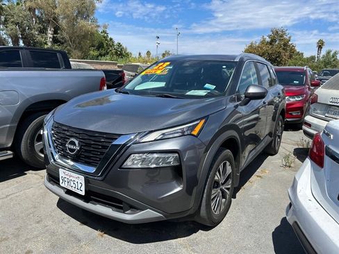 Used 2023 Nissan Rogue SV w/ SV Premium B Package FWD image 9