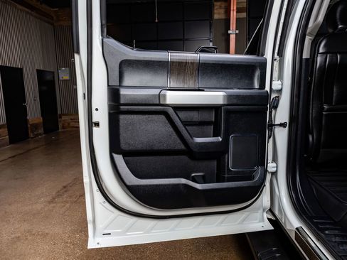 Used 2020 Ford F250 Lariat image 37