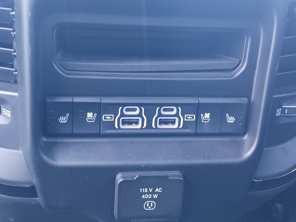 Used 2023 RAM 1500 Limited AWD/4WD image 12