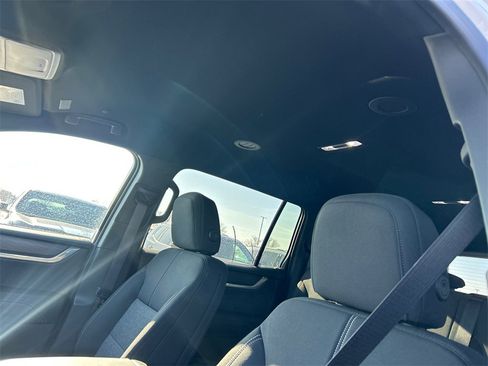 New 2026 GMC Acadia Elevation image 29