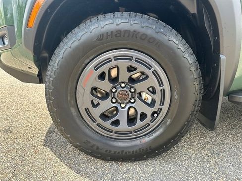 New 2025 Nissan Frontier PRO-4X w/ Pro Convenience Package image 11
