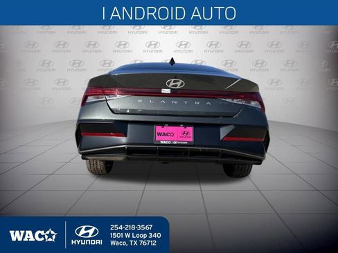 Used 2025 Hyundai Elantra SEL w/ Cargo Package image 6