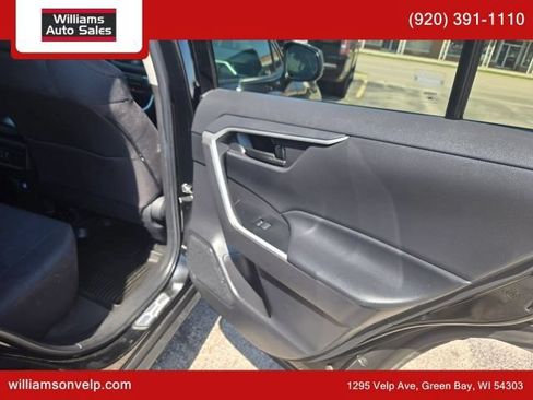 Used 2023 Toyota RAV4 LE FWD image 17