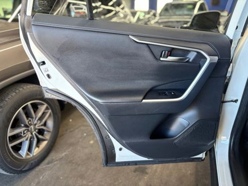 Used 2019 Toyota RAV4 Limited w/ Advanced Technology Package AWD/4WD image 13