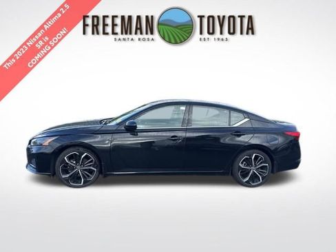 Used 2023 Nissan Altima 2.5 SR w/ SR Premium Package image 1