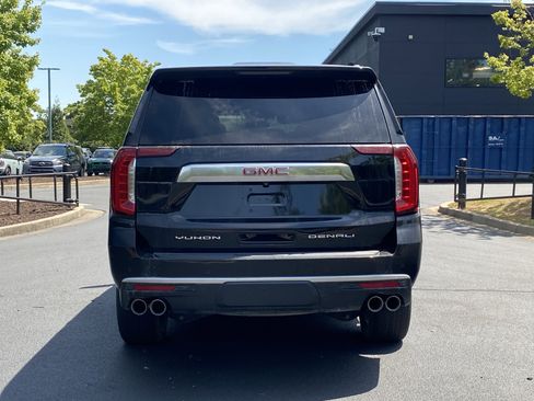 Used 2023 GMC Yukon XL Denali AWD/4WD image 16