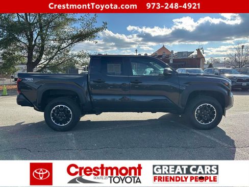Used 2024 Toyota Tacoma TRD Off-Road image 5