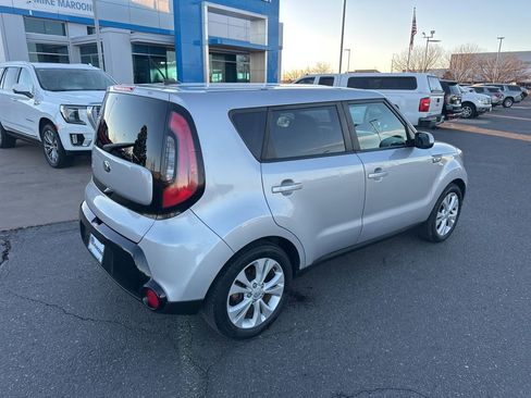 Used 2016 Kia Soul + image 34