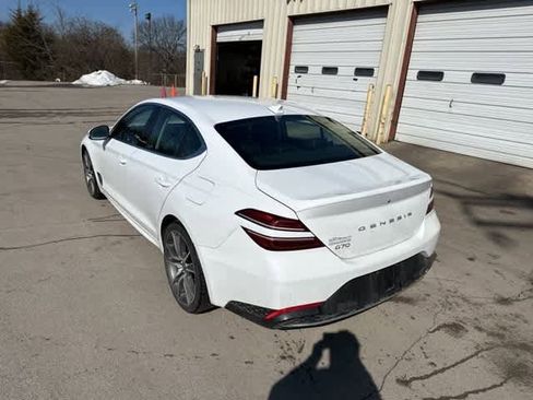 Used 2023 Genesis G70 2.0T image 18