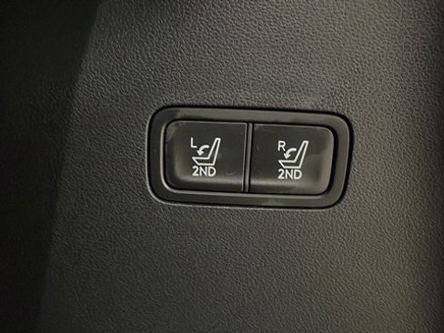 Used 2025 Hyundai Santa Fe Limited AWD/4WD image 29
