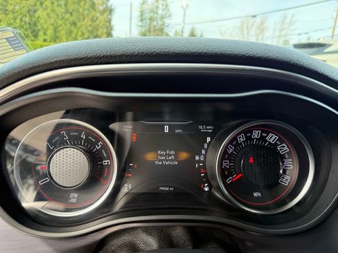 Used 2018 Dodge Challenger SXT RWD image 21