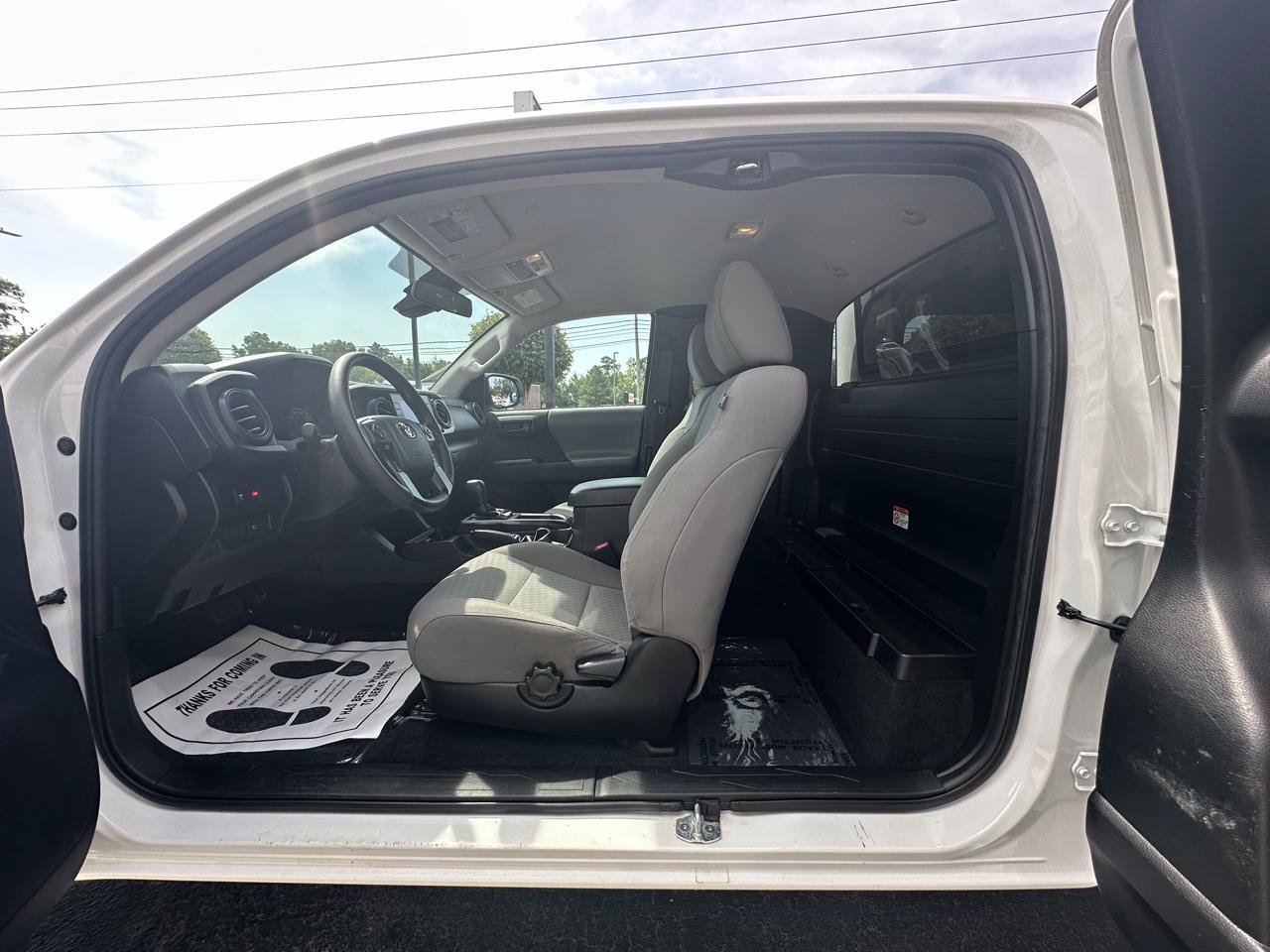 Used 2022 Toyota Tacoma SR RWD image 22
