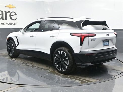 Used 2024 Chevrolet Blazer EV RS image 35