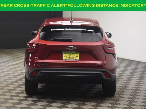 Used 2024 Chevrolet Trax RS w/ Driver Confidence Package FWD image 8