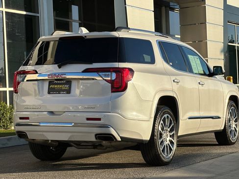 Used 2023 GMC Acadia Denali w/ Denali Ultimate Package image 4