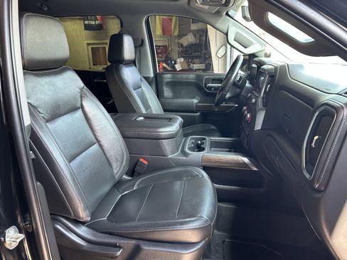 Used 2020 Chevrolet Silverado 1500 RST w/ Texas Edition AWD/4WD image 13