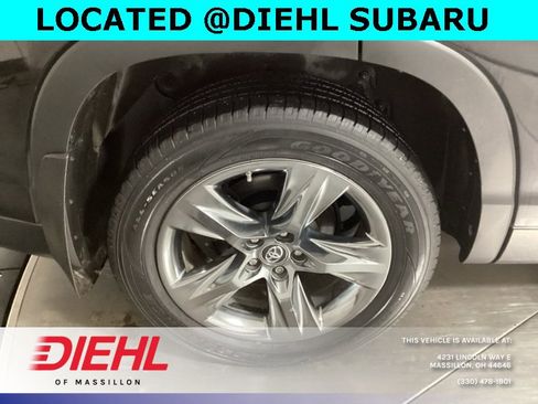 Used 2018 Toyota Highlander Limited Platinum image 10