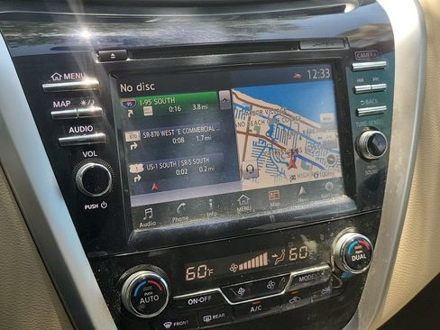 Used 2017 Nissan Murano Platinum w/ Platinum Technology Package FWD image 35