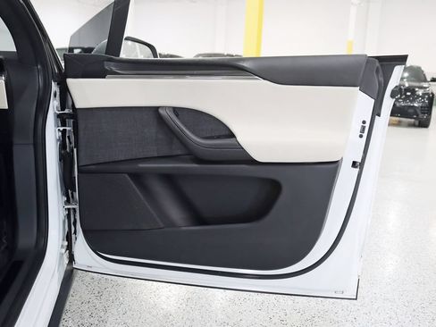 Used 2022 Tesla Model X Plaid AWD/4WD image 35