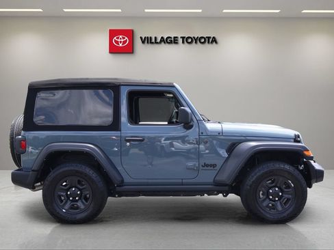 Used 2024 Jeep Wrangler Sport AWD/4WD image 6