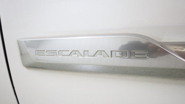 Used 2017 Cadillac Escalade Premium Luxury AWD/4WD image 30