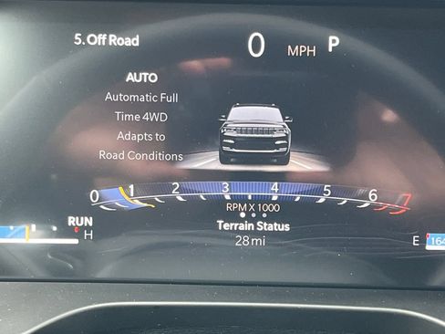 New 2026 Jeep Grand Cherokee Limited w/ Luxury Tech Group II AWD/4WD image 40