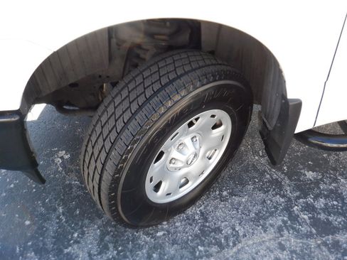 Used 2017 Nissan Titan S image 22