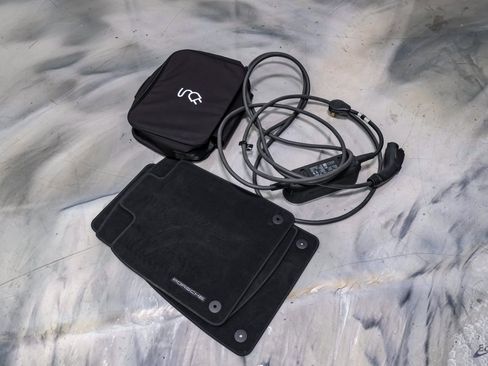 Used 2023 Porsche Taycan GTS w/ Premium Package image 91