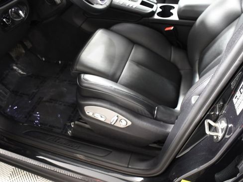 Used 2021 Porsche Macan image 15