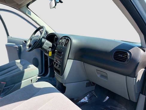 Used 2006 Dodge Grand Caravan SE w/ Popular Equipment Group I FWD image 5