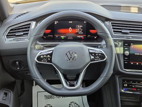 Used 2022 Volkswagen Tiguan SE R-Line FWD image 19