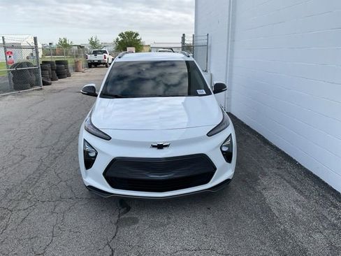 Used 2022 Chevrolet Bolt EUV LT w/ Convenience Package image 5