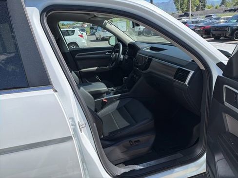 Used 2023 Volkswagen Atlas SEL AWD/4WD image 35