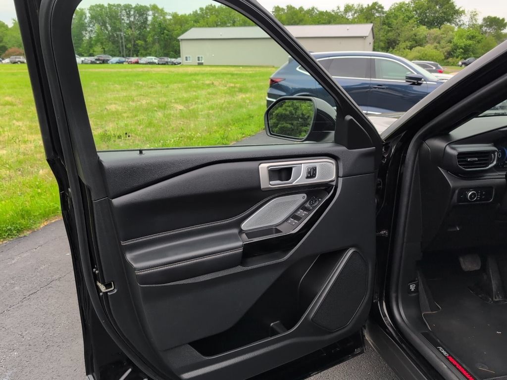 Used 2023 Ford Explorer ST w/ Equipment Group 401A AWD/4WD image 8