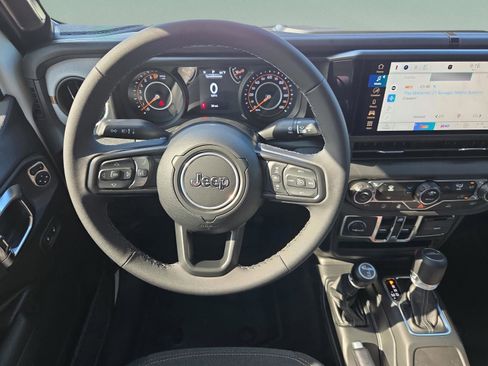 New 2025 Jeep Gladiator Sport image 12