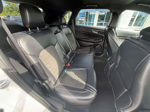 Used 2022 Ford Edge ST-Line AWD/4WD image 12